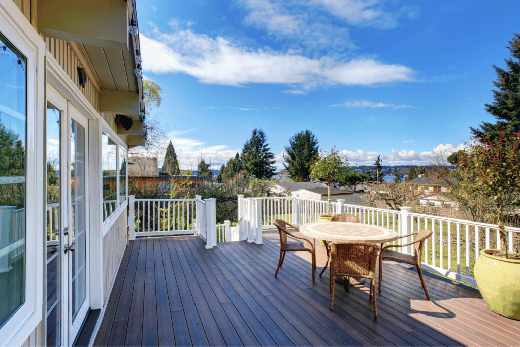 Deck Builder Bellevue